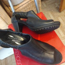Women Shoes/ Boots