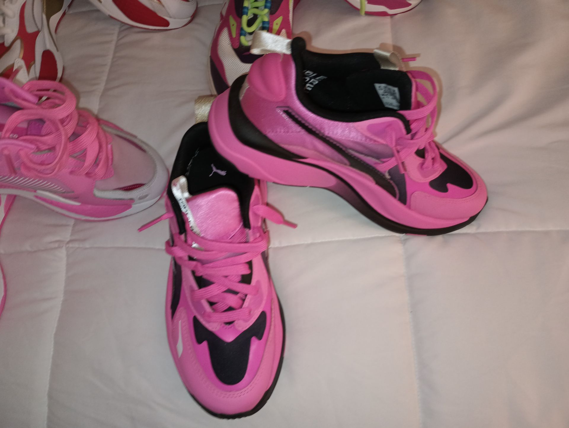 Women's size 7 sneakers