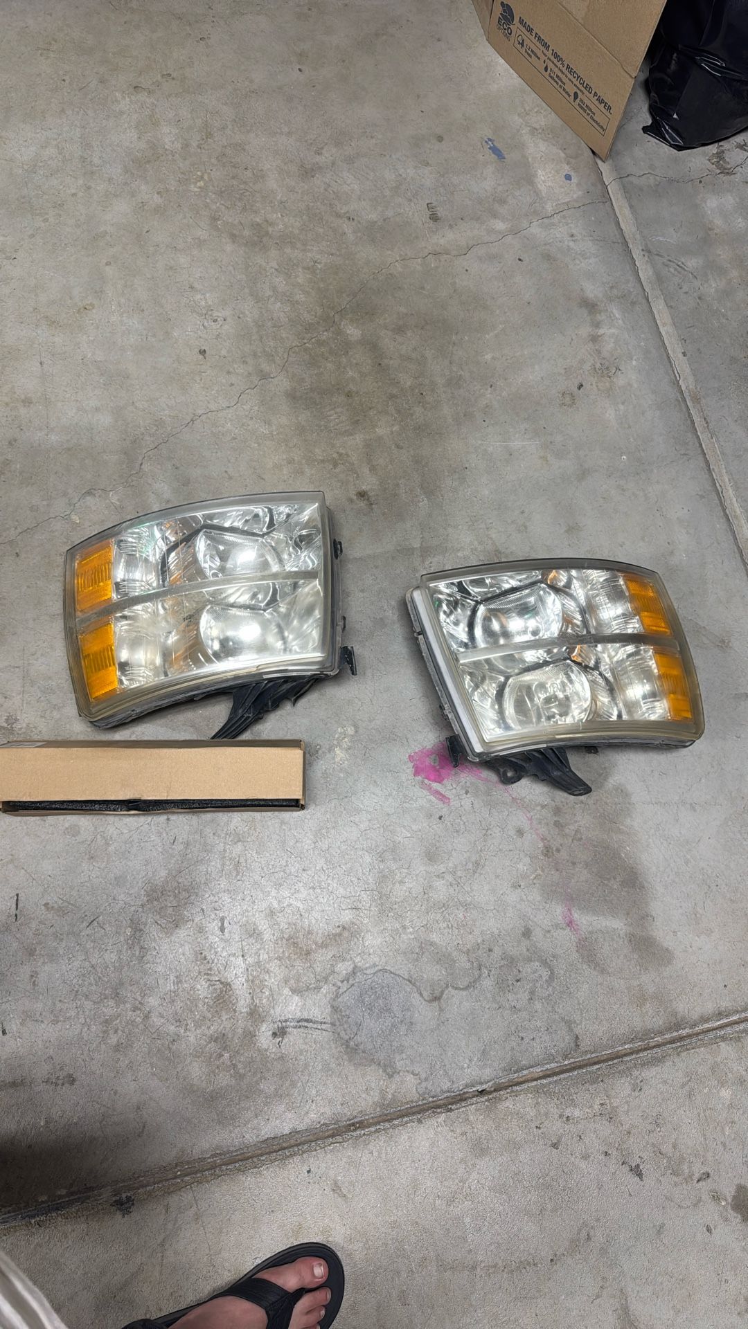 Chevy Silverado 1500 Headlights /3rd Breaklight