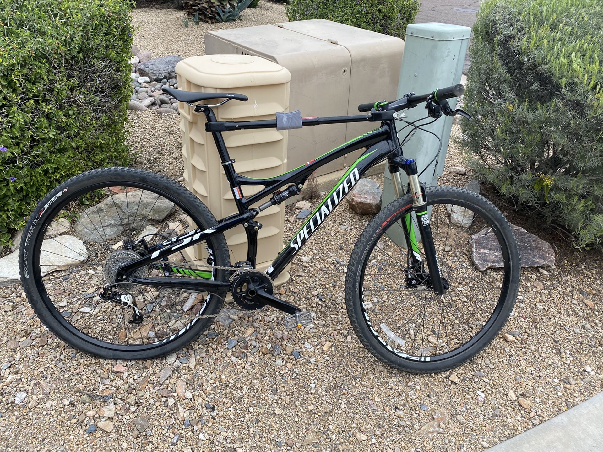 Specialized Epic Comp mountain bike