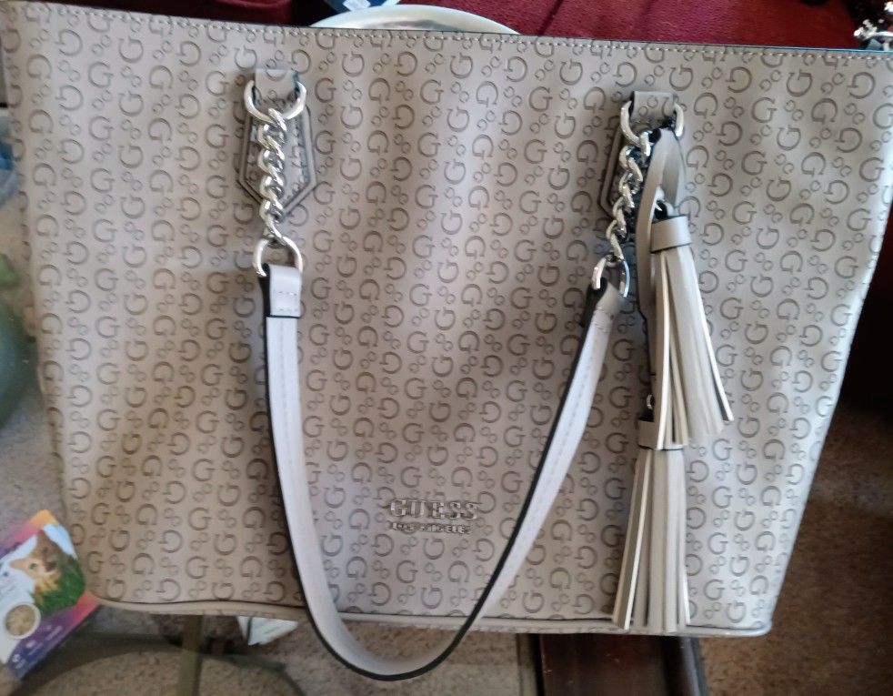 Guess Shoulder Bag