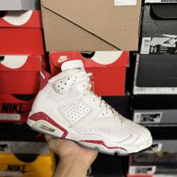 Jordan Red Oreo 6s size 10.5 VNDS