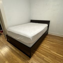 Pending Free bed and frame