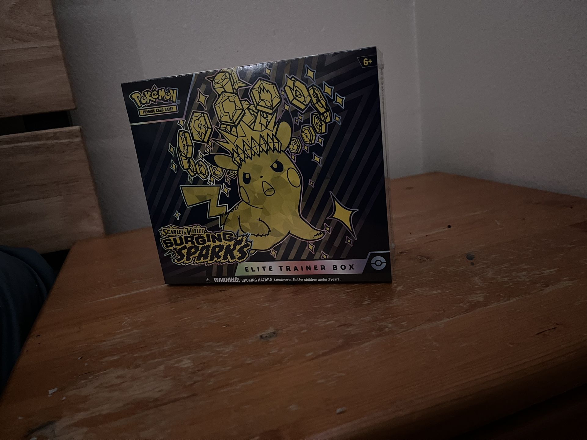 POKEMON SURGING SPARKS ELITE TRAINING BOX