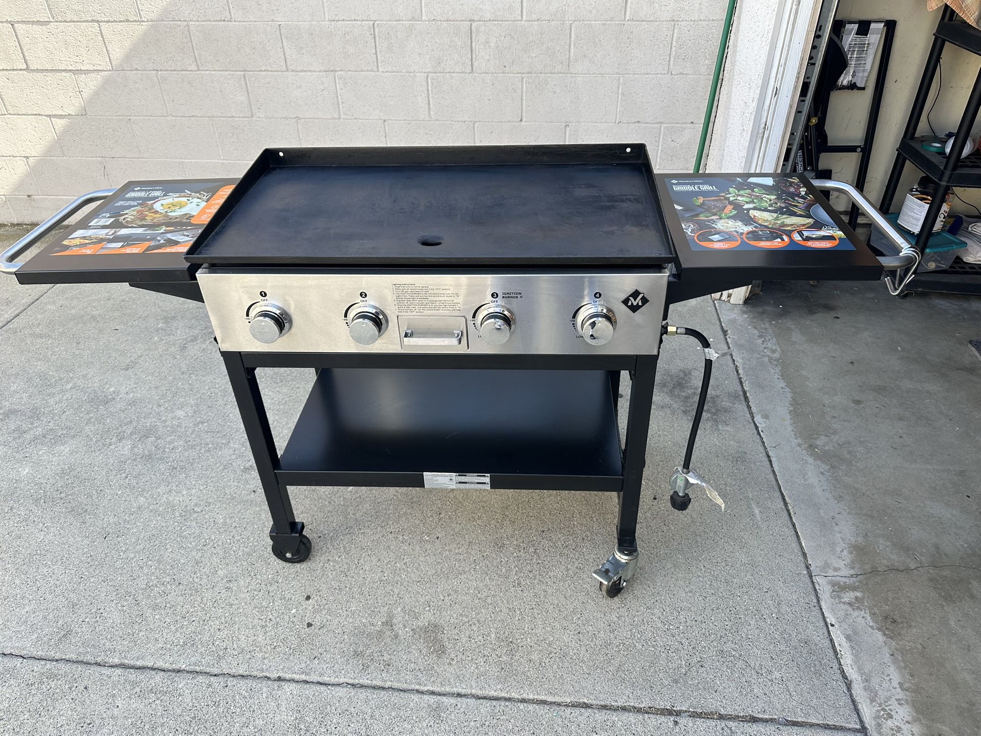 good condition members mark griddle 36 in long 20 inch wide with cover
