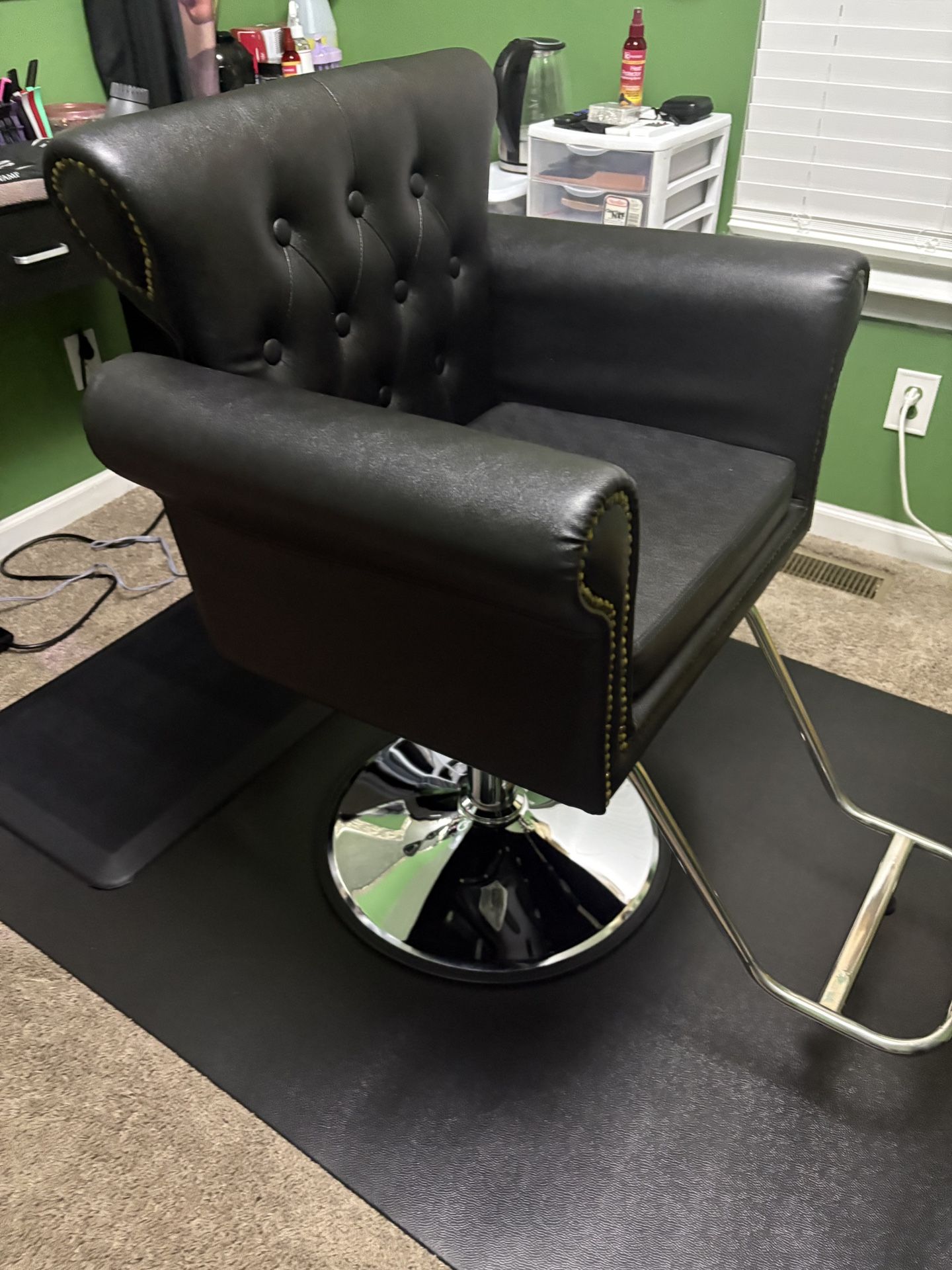 Salon Chair