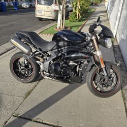 2015 Triumph Speed Triple 1050