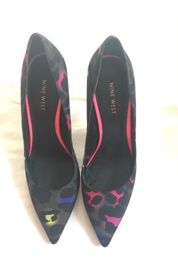 Nine West size 7M High Heels. Brown/Black/Pink/Purple/Yellows