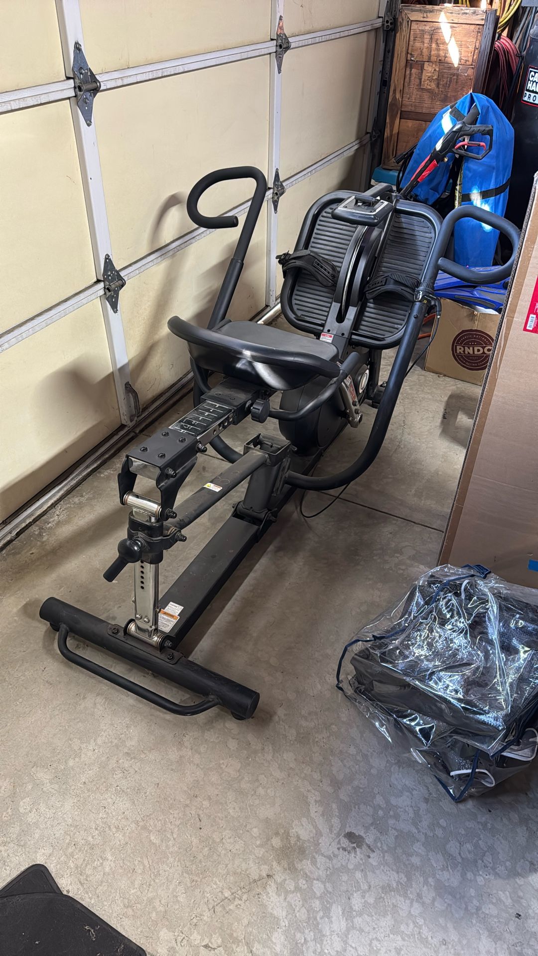Inspire fitness CR2 Cross Rower machine