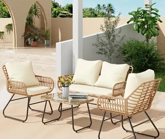 New 4pc Patio Furniture Set. 