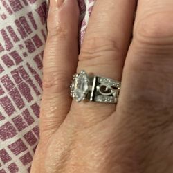 Beautiful Wedding/Engagement Ring Size..8... Zirconia In Sterling... 