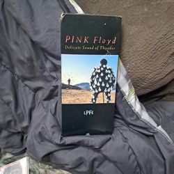Pink Floyd Delicate Sound Of Thunder (Rare Long CD box)(Good)