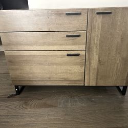 Nightstand/cabinet