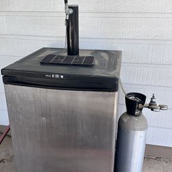 Danby Keg Cooler S/S Door