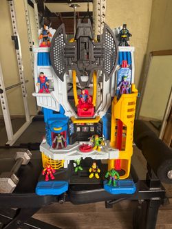 Imaginext DC Super Friends Batman Playset Ultimate...