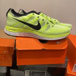 Nike Lunarlon Flyknit Womens 8 Brand New