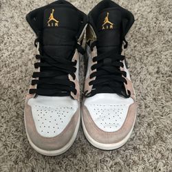 Jordan 1 Mid SE Fight Club