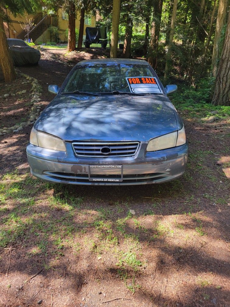 2000 Toyota Camry