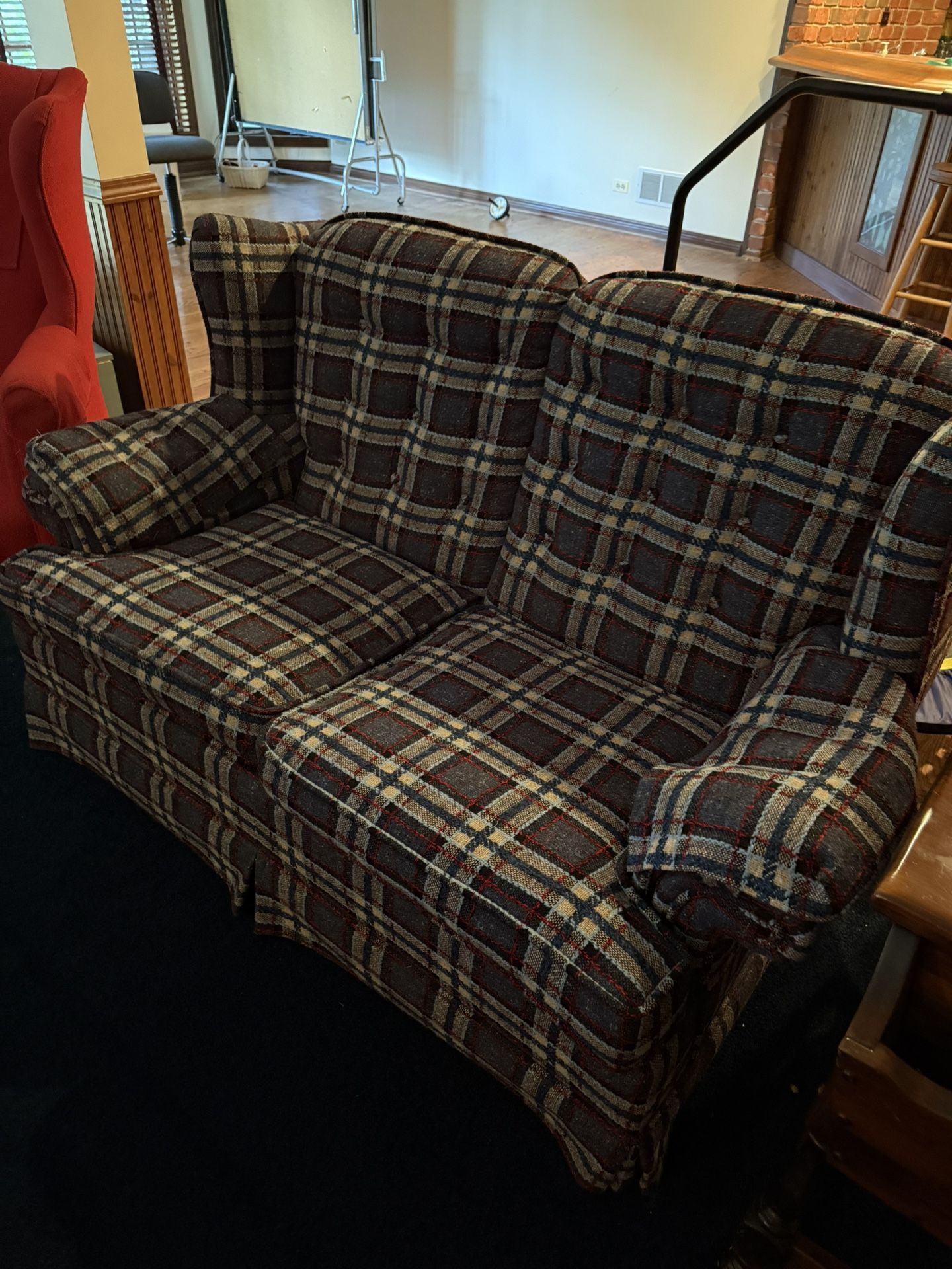 FREE | Plaid Sofa