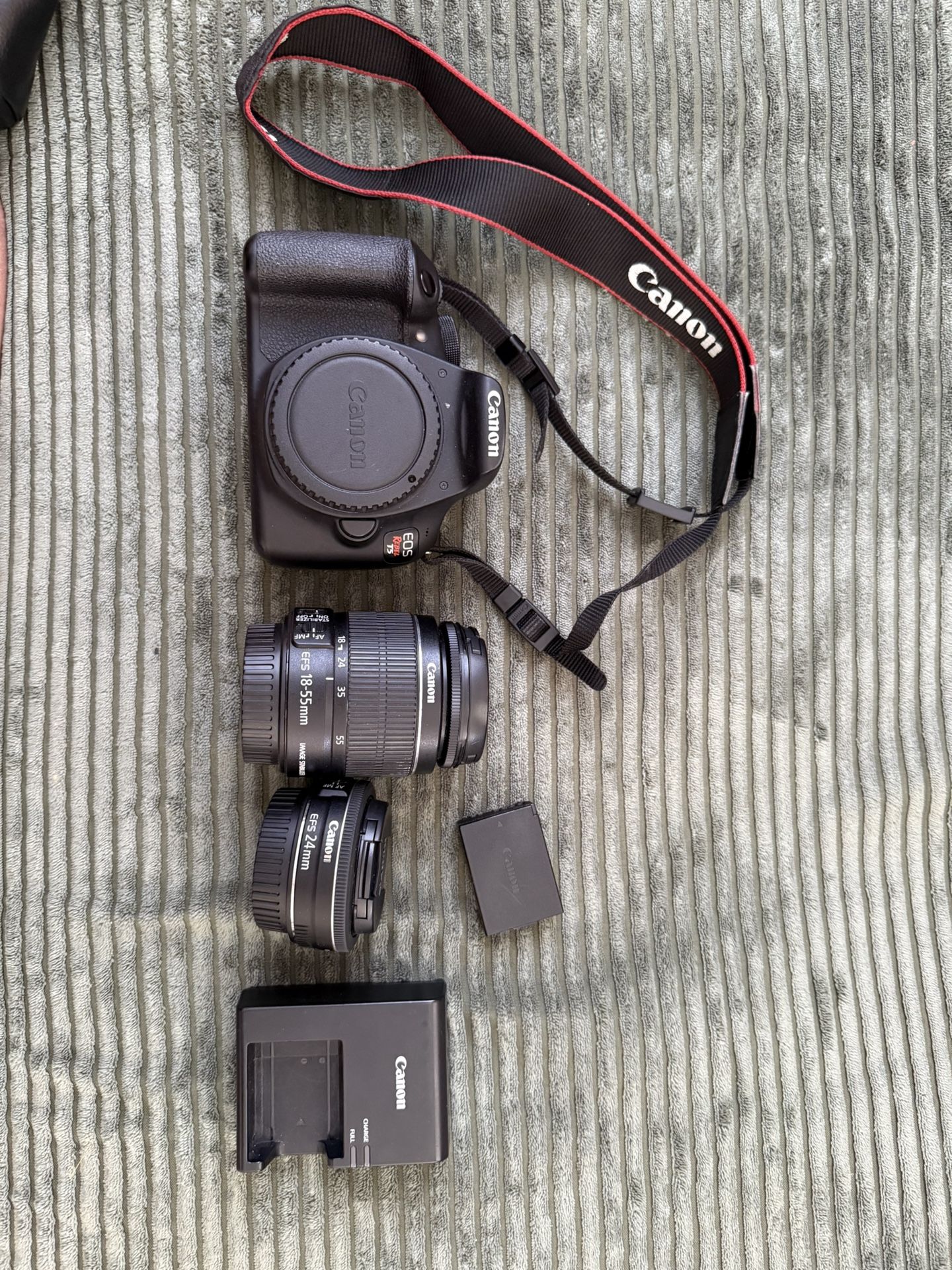 Canon Rebel T5 Camera