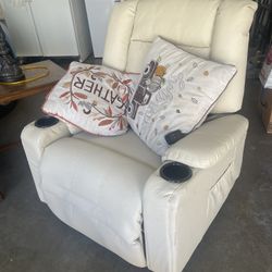 Recliner With Lamp And Table 