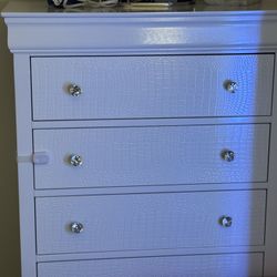 3 Piece Dresser Set $80 Each Or $200 Set