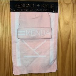 Kendall And Kylie Set Hat And Scarf 