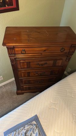 Solid Wood 5-Drawer Chest Dresser