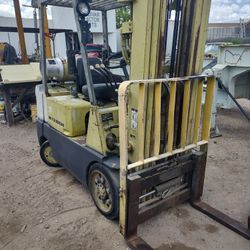 Forklift 