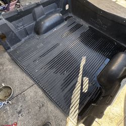 Tundra bed liner 5.5 ft