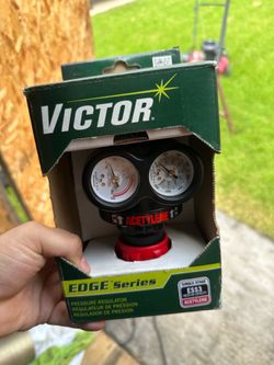 New still in box, Victor Acetylene Regulator