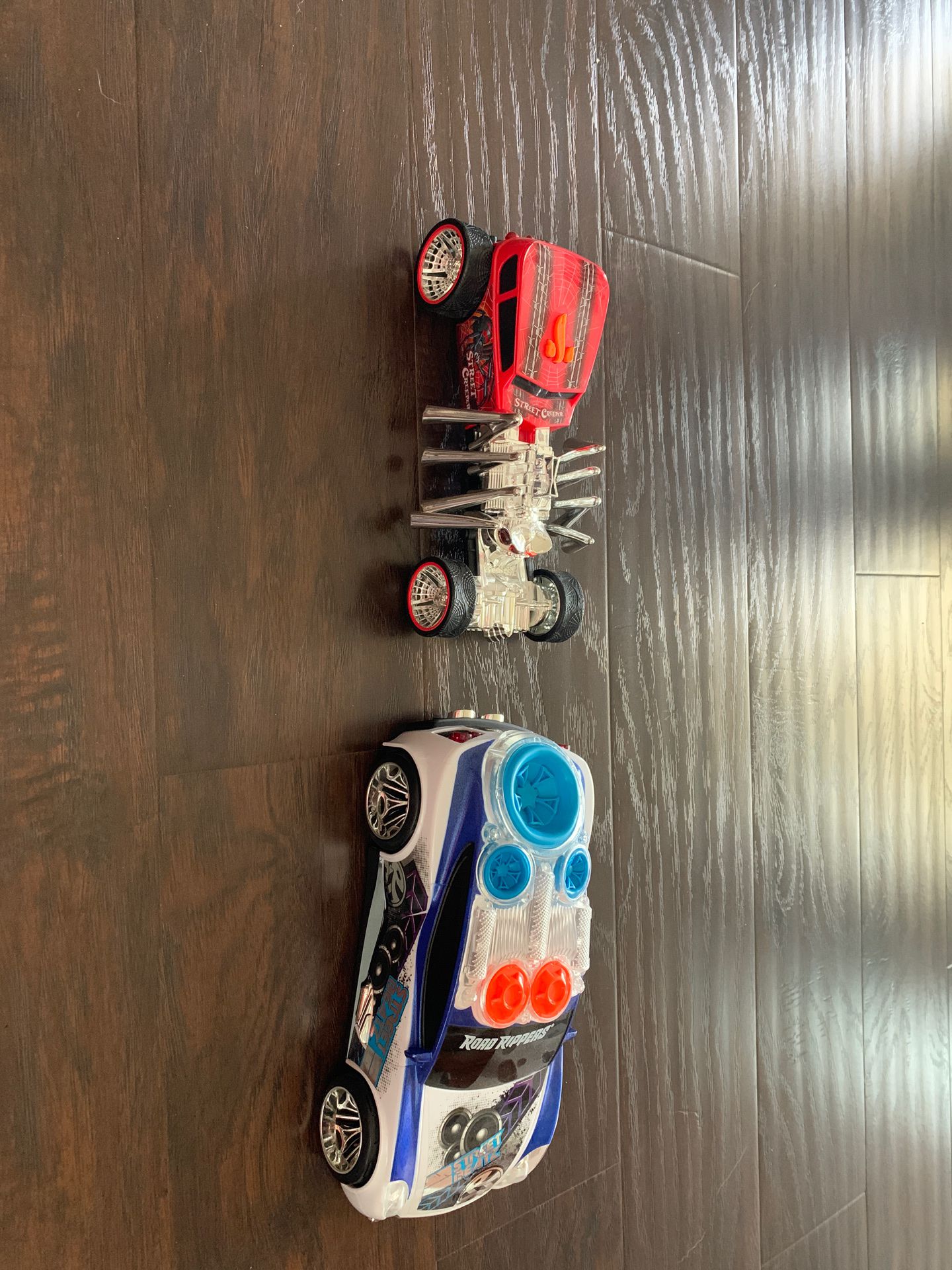 (Free) Toy cars that move