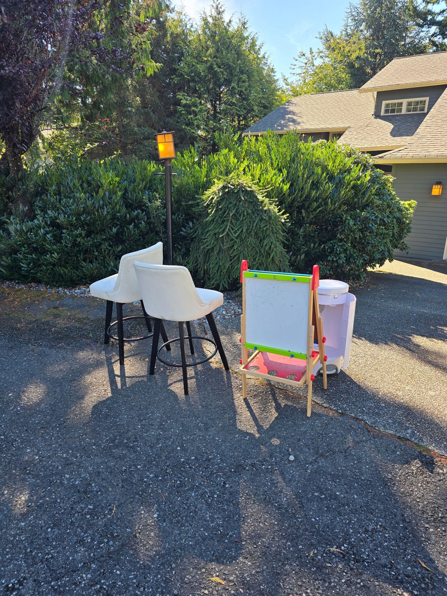 FREE — Must Pick Up ASAP (Edgemoor, Bellingham)