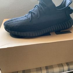 Yeezy Boost 350 V2