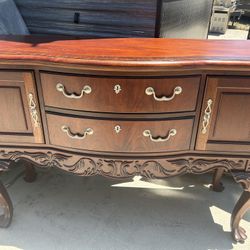 Thomasville Impressions Trafalgar Mahogany Sideboard