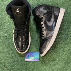 Air Jordan 1  Black Patent anti gravity size 11men/12.5women