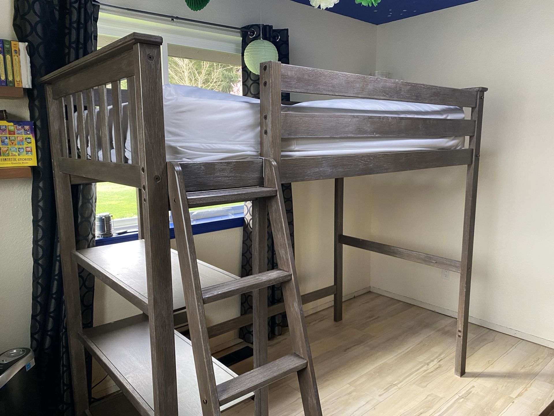 Twin Size Loft Bed