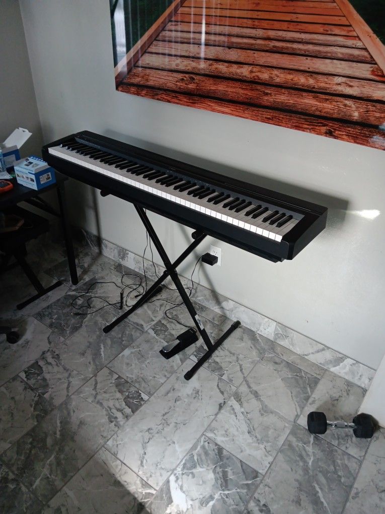 Yamaha P-71