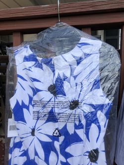Blue dress with white daisies size 14 sleeveless with zipper back
