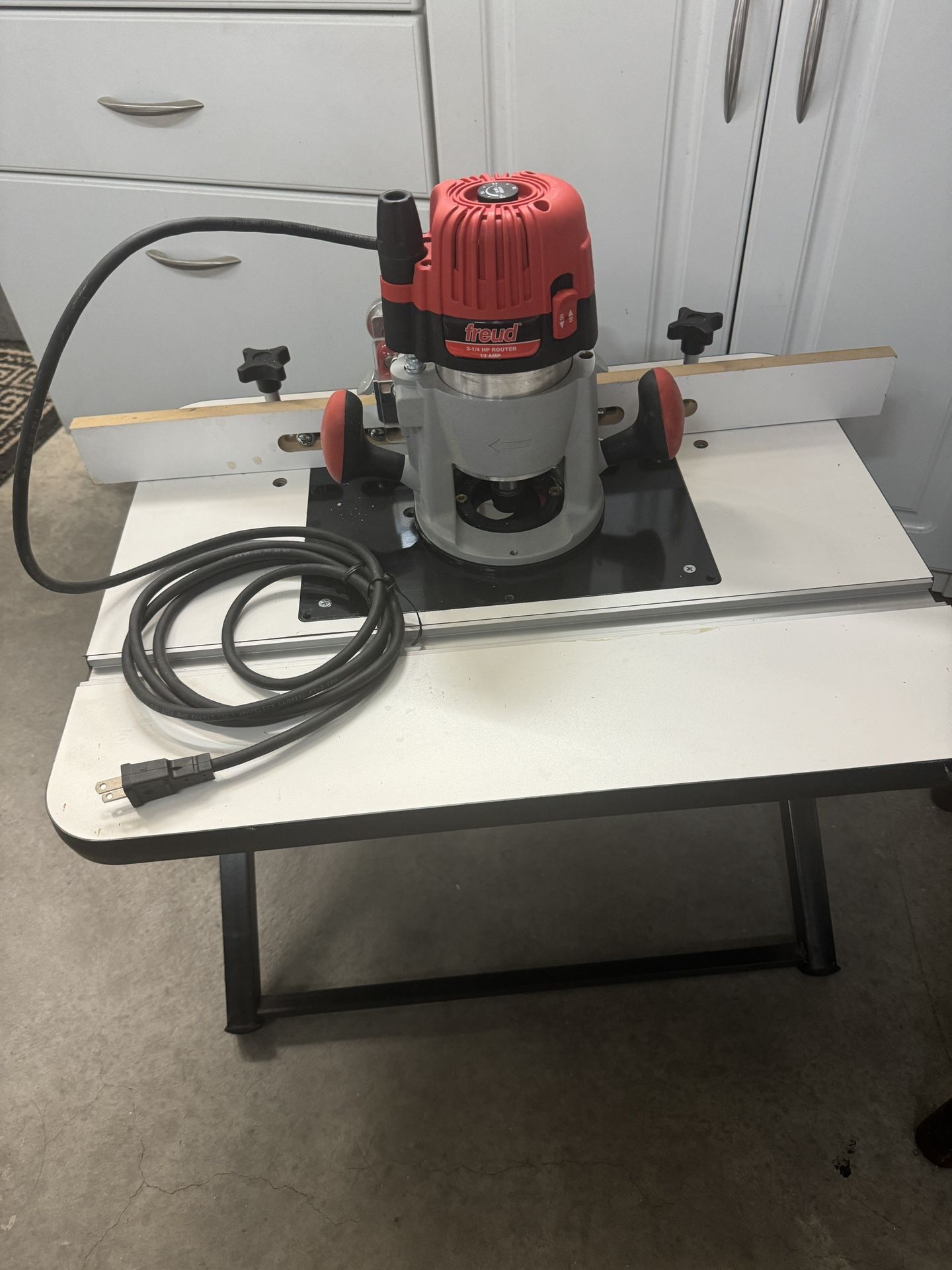 Router Table And Freud Router