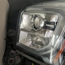 Good Parts 2018 GMC Yukon Denali Front Headlight