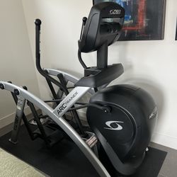 525AT ARC Trainer. Cybex