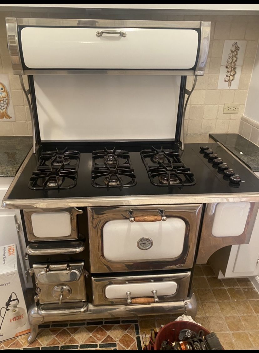 Heartland Vintage Stove