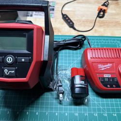 Milwaukee M12 Inflator 