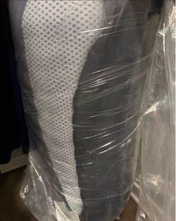 King size mattress DreamCloud brand new