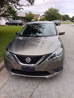 Carro Niza millaje 130,000