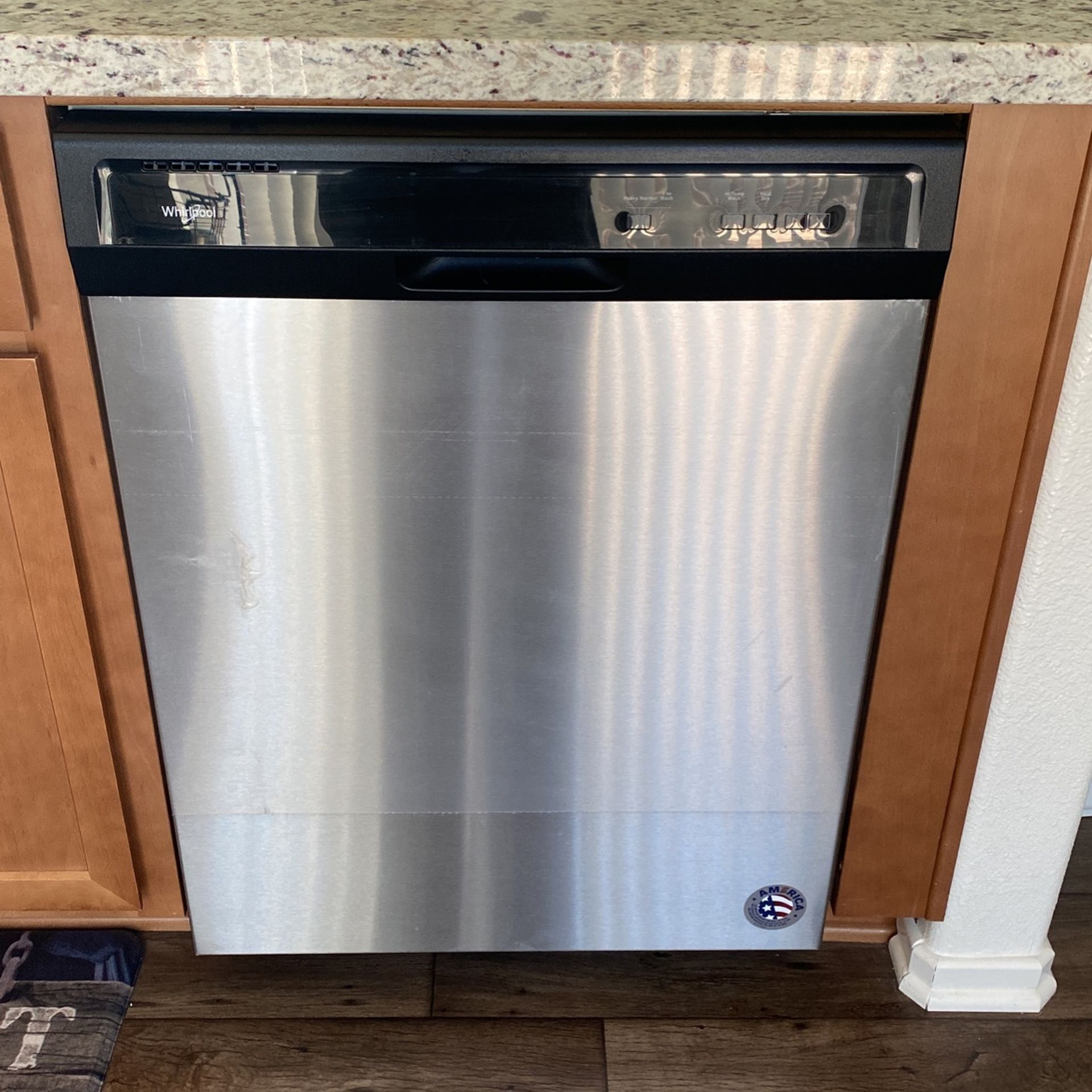 Dishwasher Whirlpool 