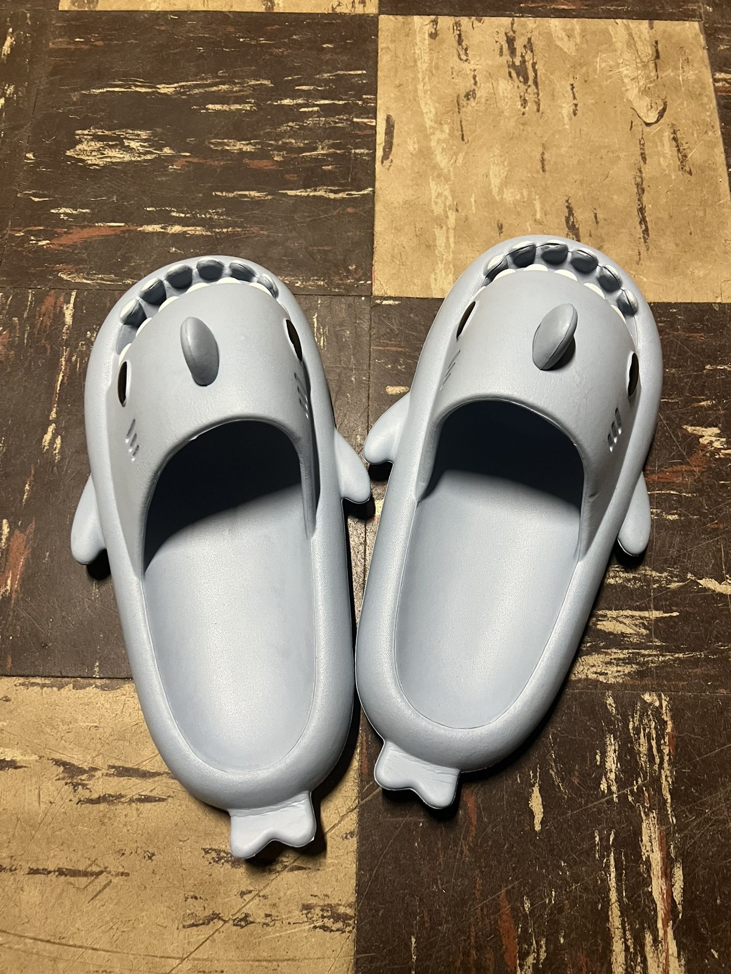 Slippers —Shark Design—light blue,size:42-43