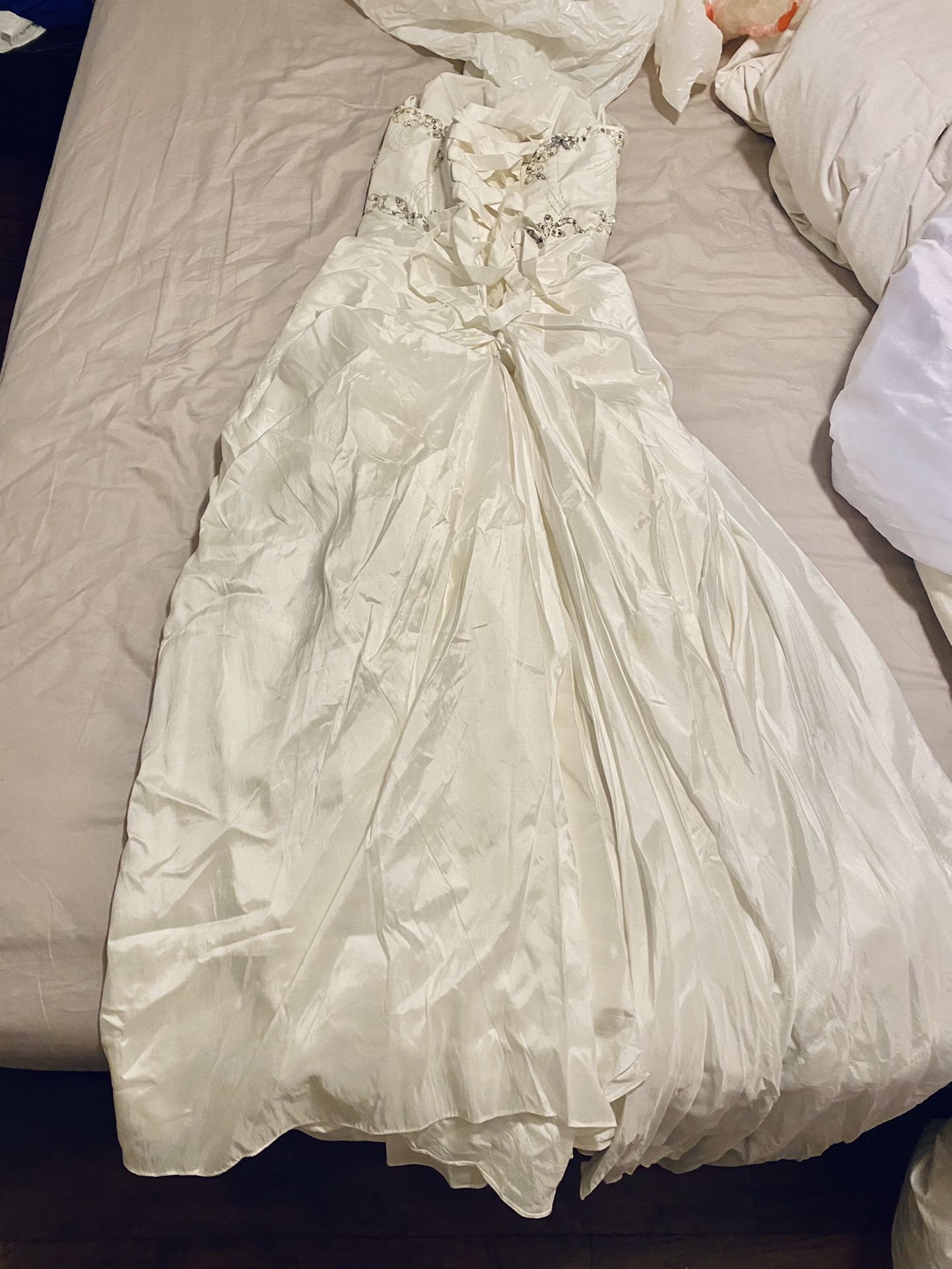 Wedding Gown/Dress Size 6