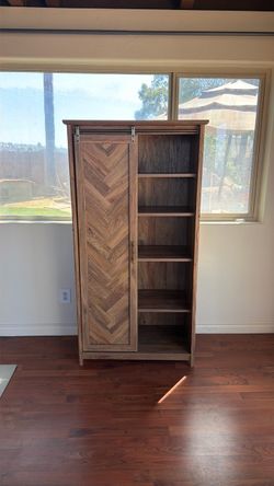 Armoire/ dresser